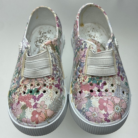 Blowfish Malibu Girls Floral Perforated Slip On Water Sneakers Toddler Size 5T - Picture 12 of 12
